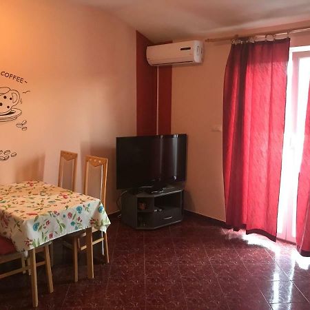Apartmani Paulina ロパール エクステリア 写真
