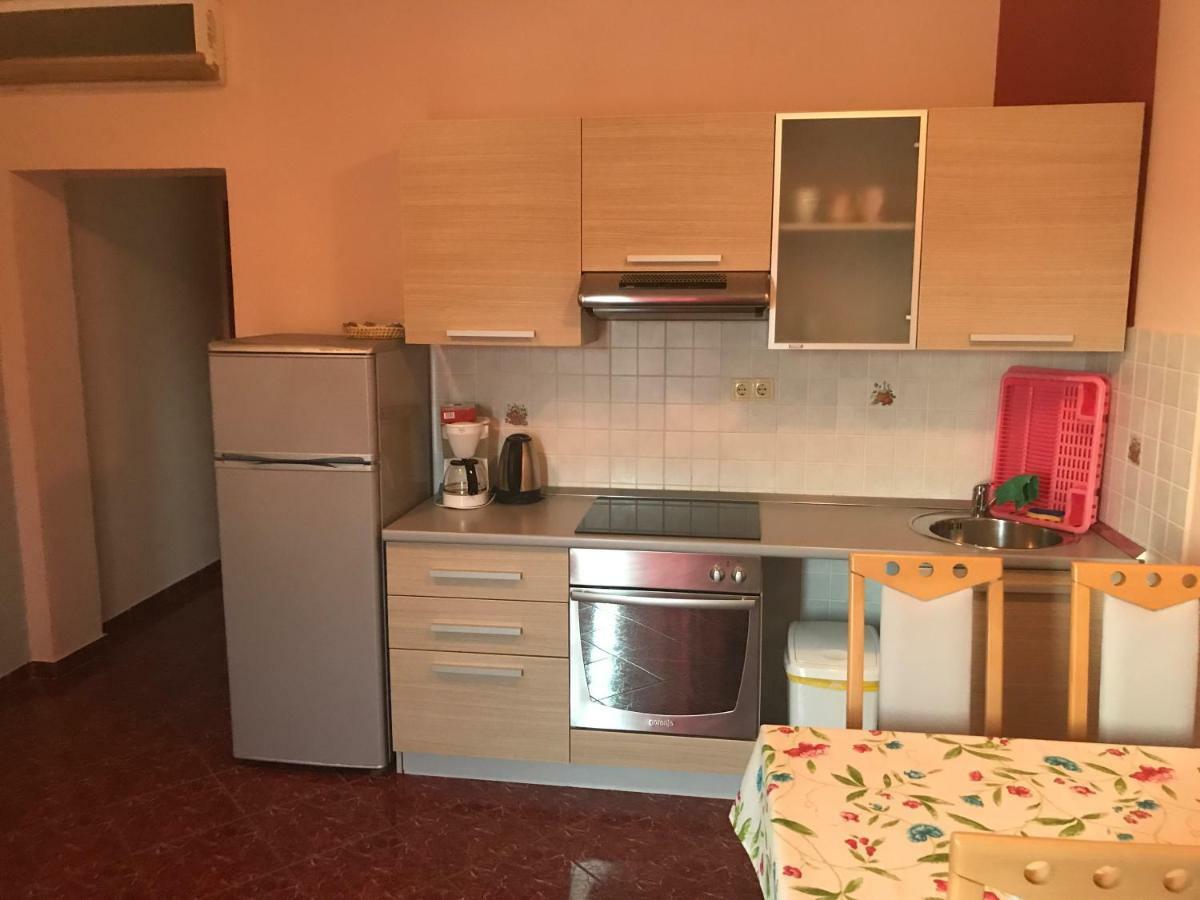 Apartmani Paulina ロパール エクステリア 写真